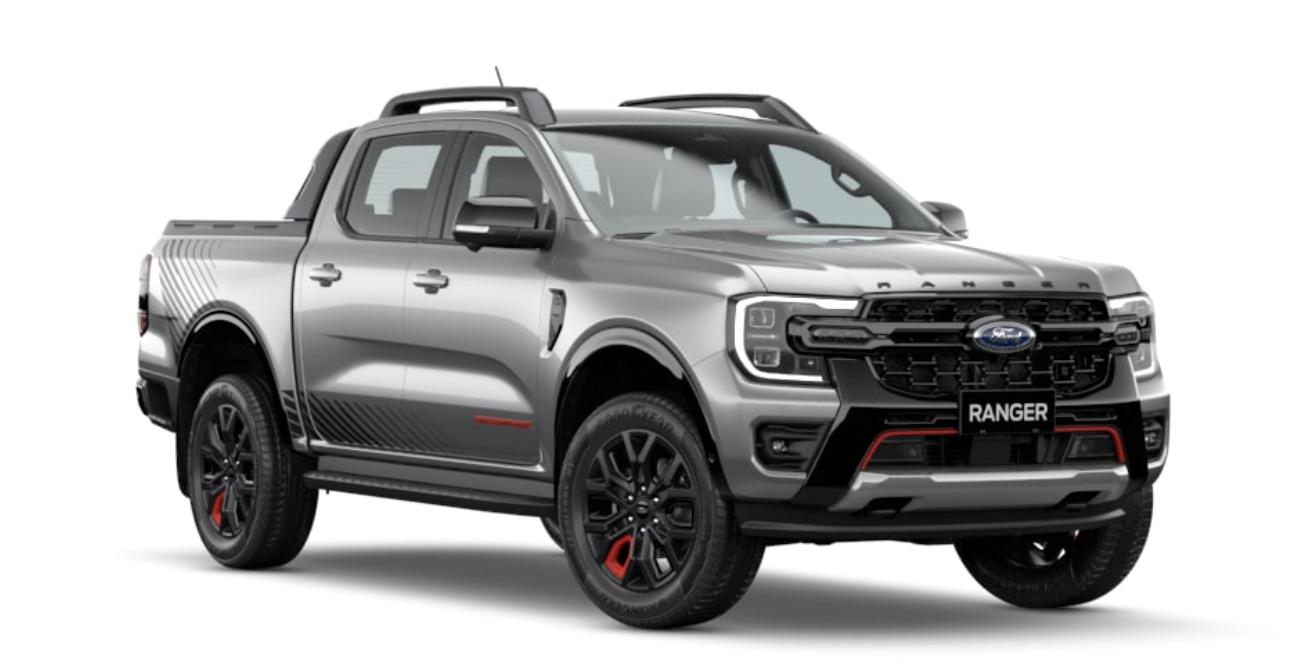 Ford Stormtrak - màu bạc