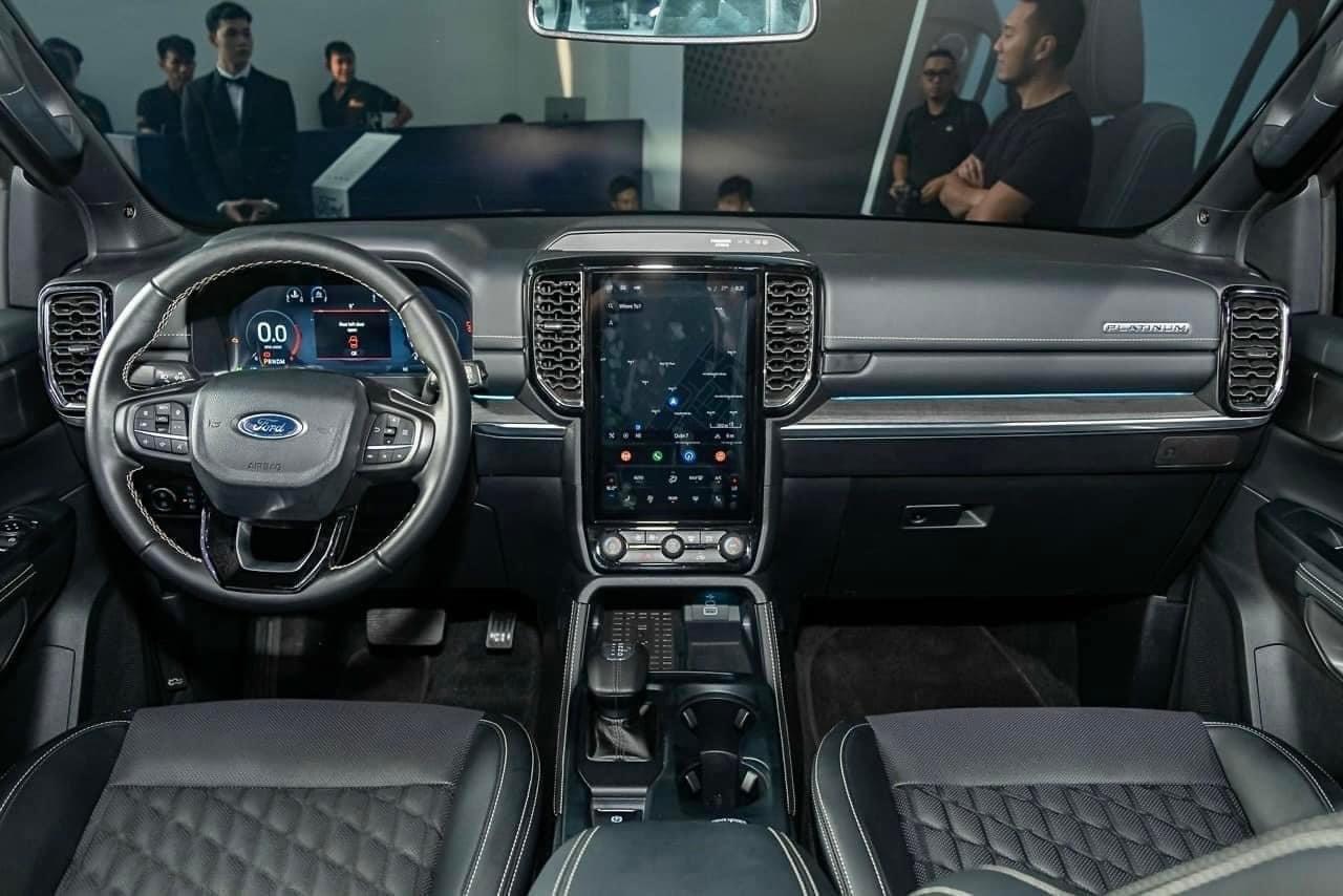Nội thất Ford Everest Platinum 1