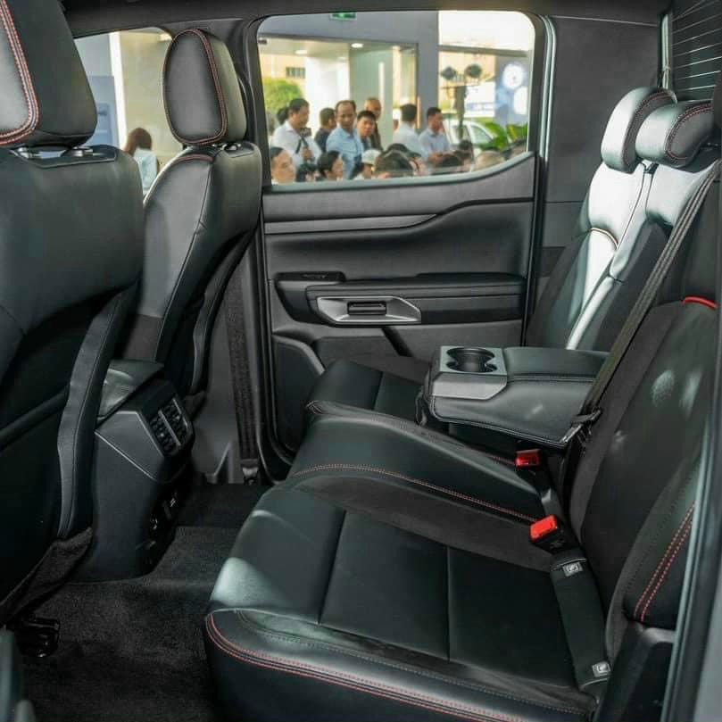 Nội thất Ford Ranger 2